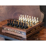 Эксклюзивные шахматы из янтаря и ценных пород дерева