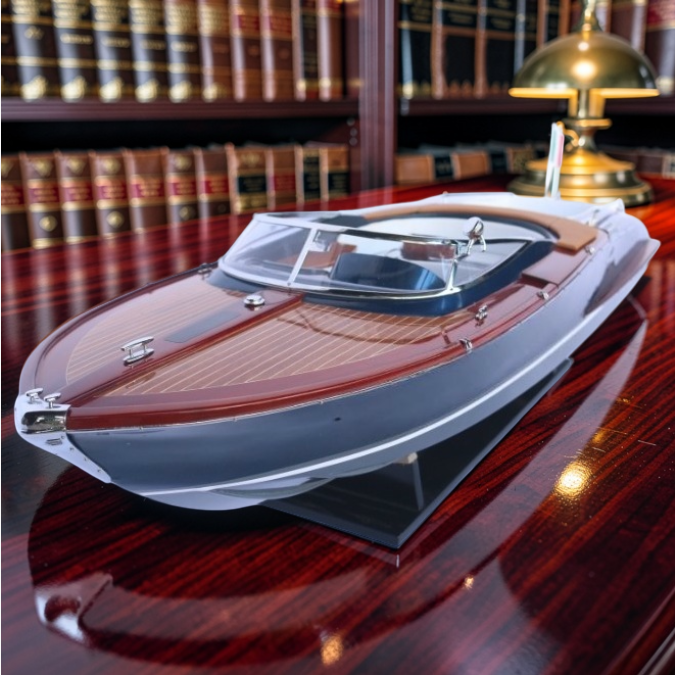 Катер Riva Aquarama (Dark Blue Grey) Катер Riva Aquarama (Dark Blue Grey)